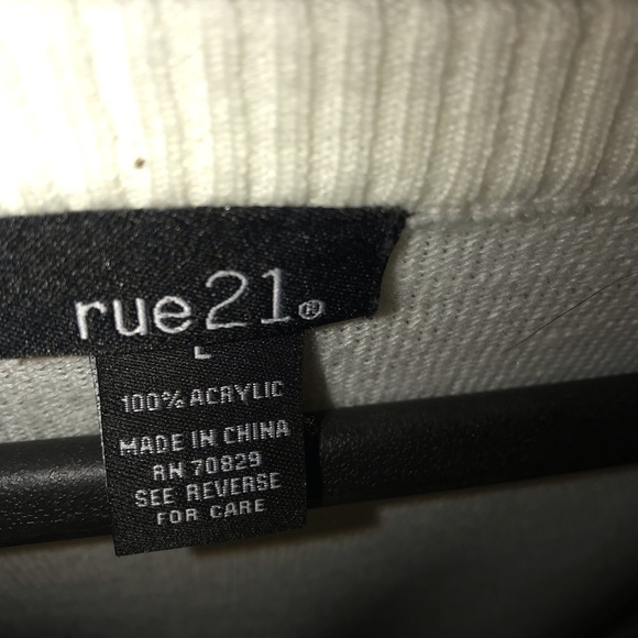 Sweater - Picture 3 of 3